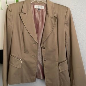 Tahari blazer
